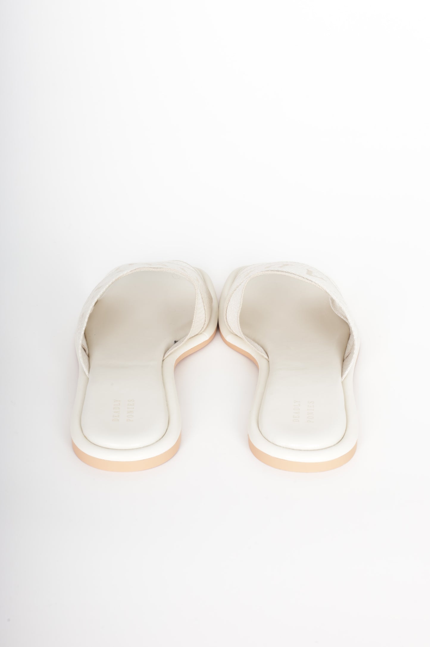 Deadly Ponies Womens White Shoes Size EU 41