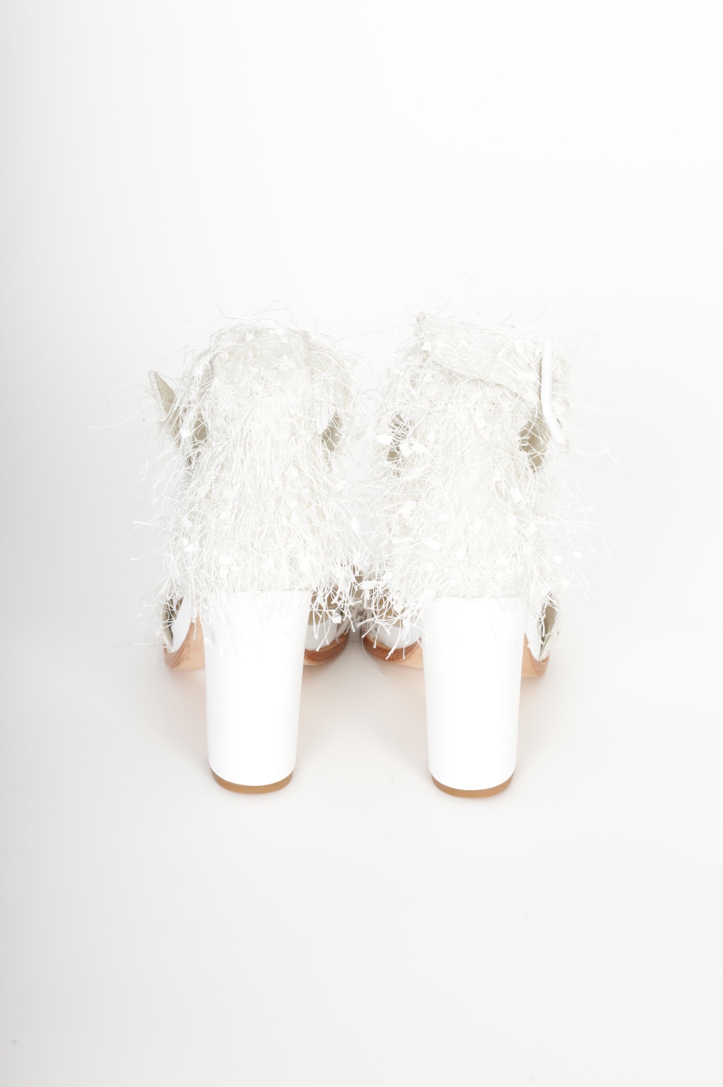 Chaos and Harmony Womens White Heels Size EU 40