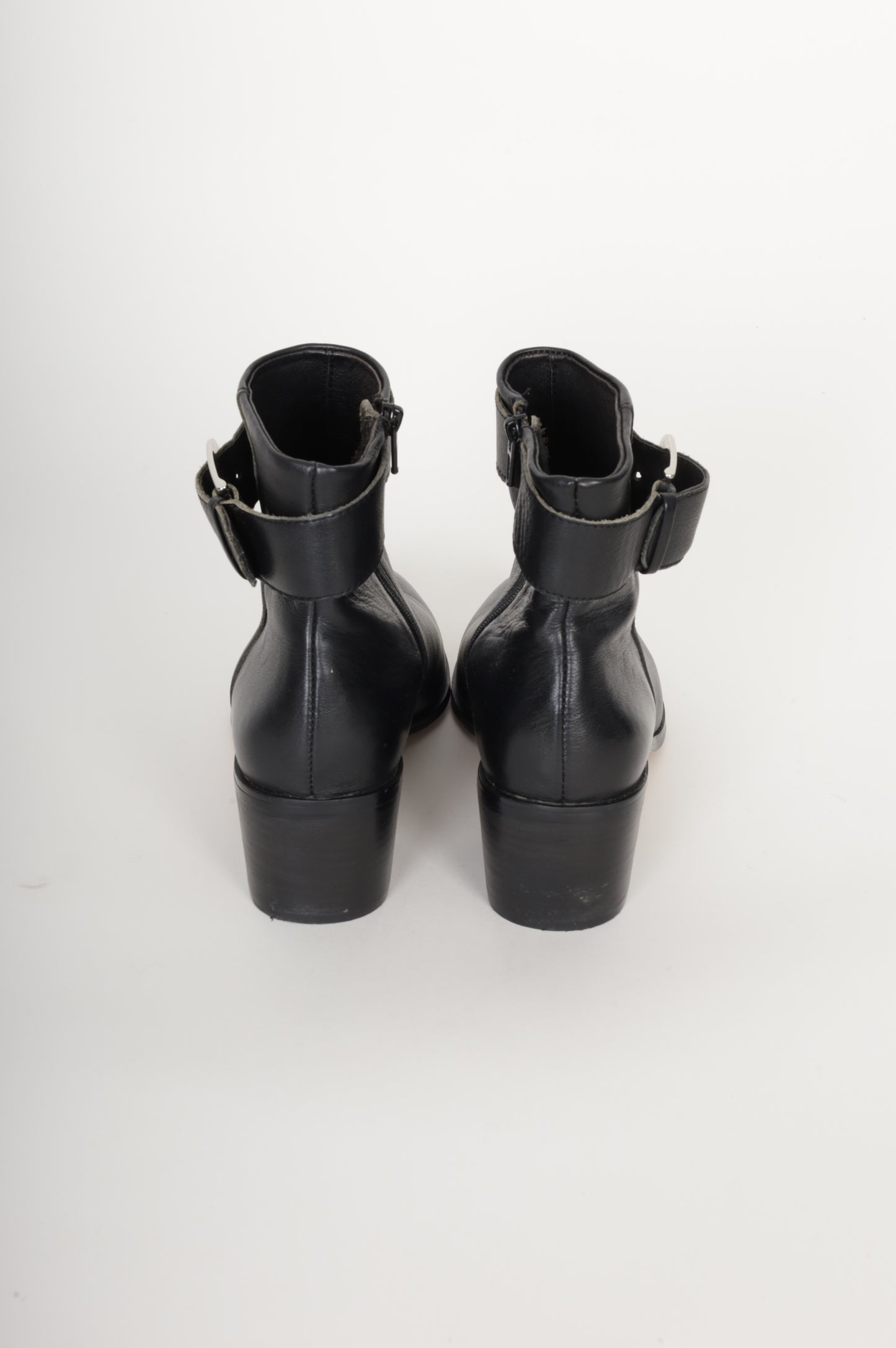 Isabella Anselmi Womens Black Boots Size EU 39