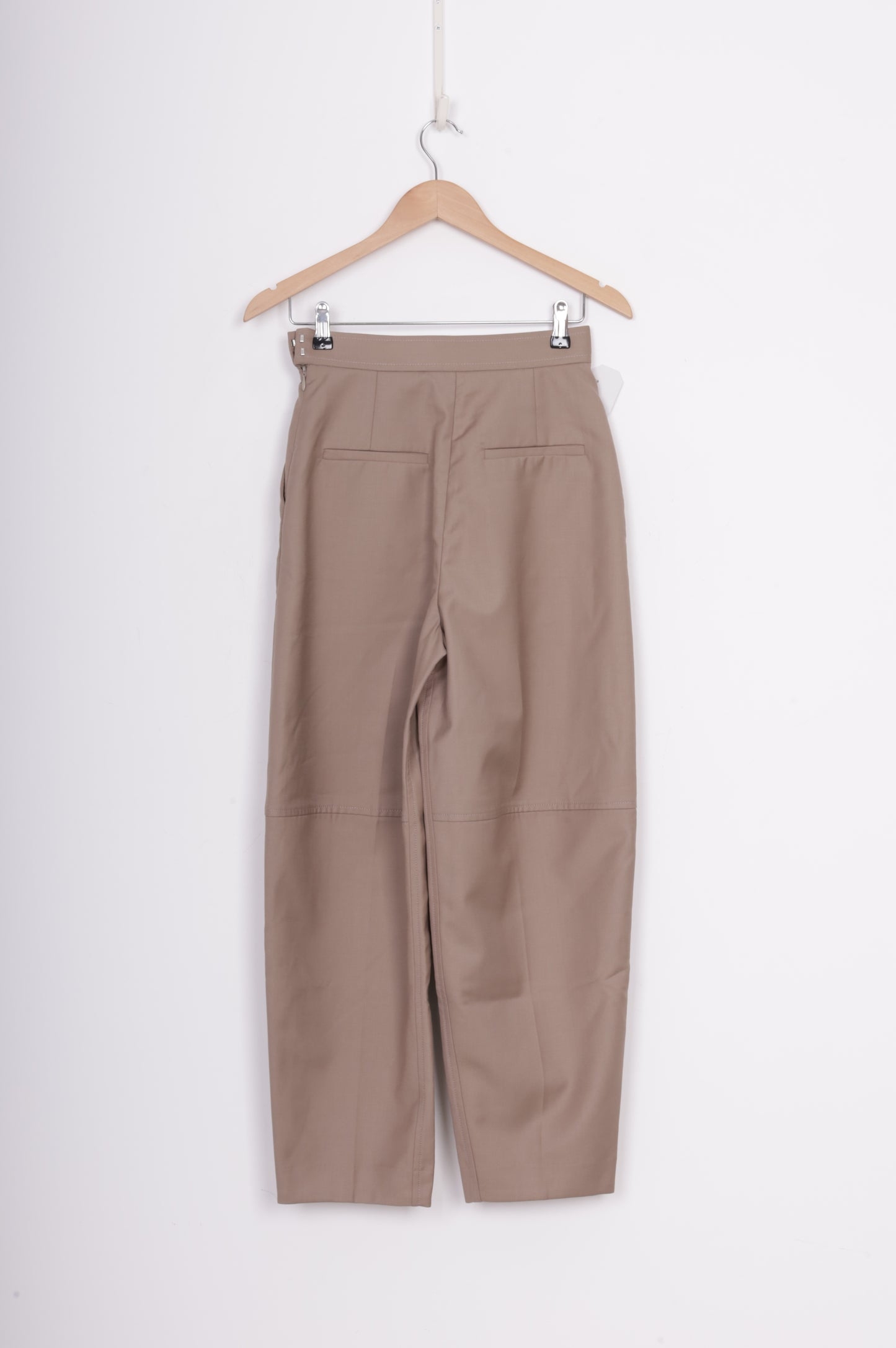 Camilla and Marc Womens Beige Pants Size 6