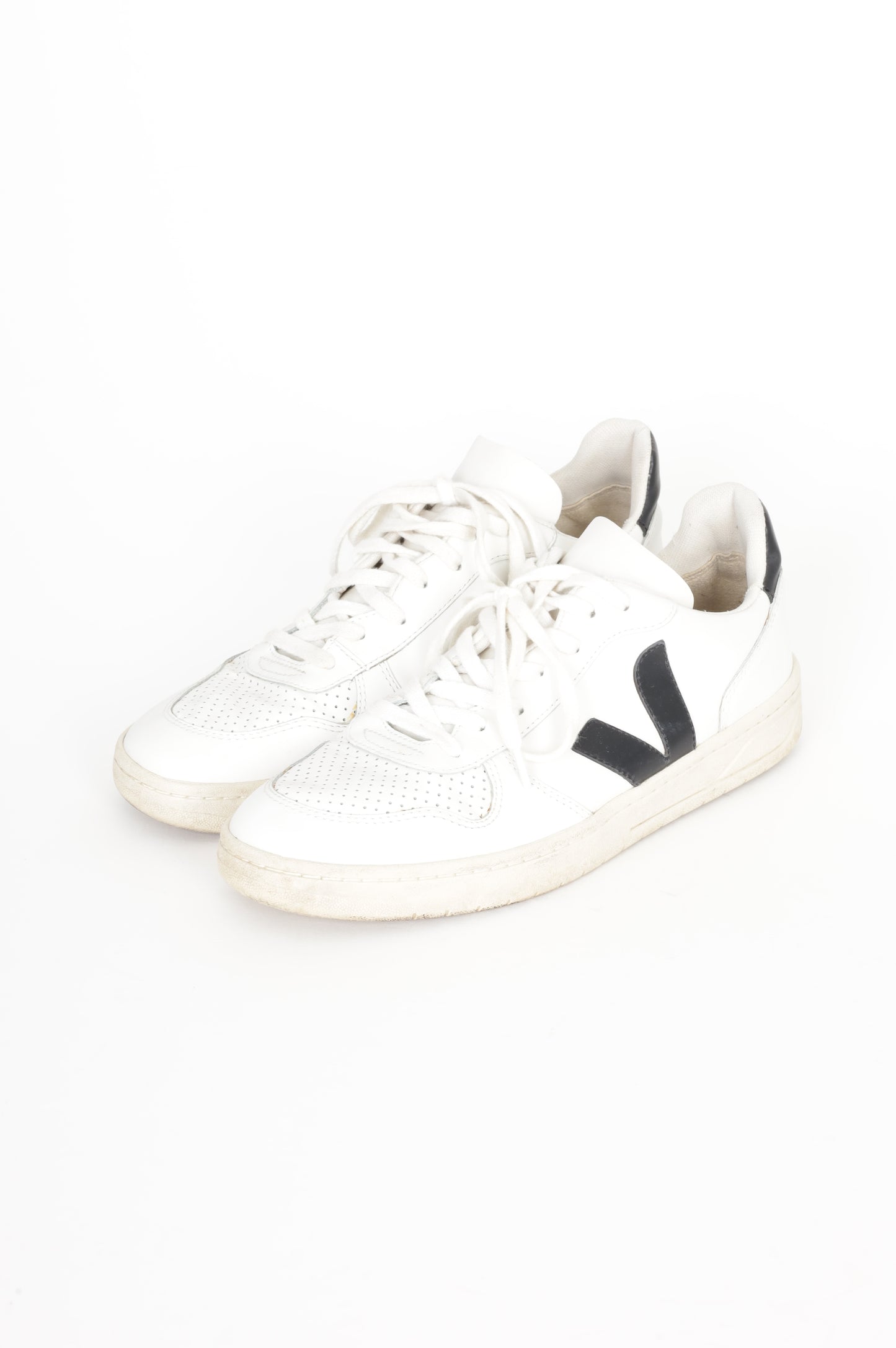 Veja Womens White Sneakers Size EU 44