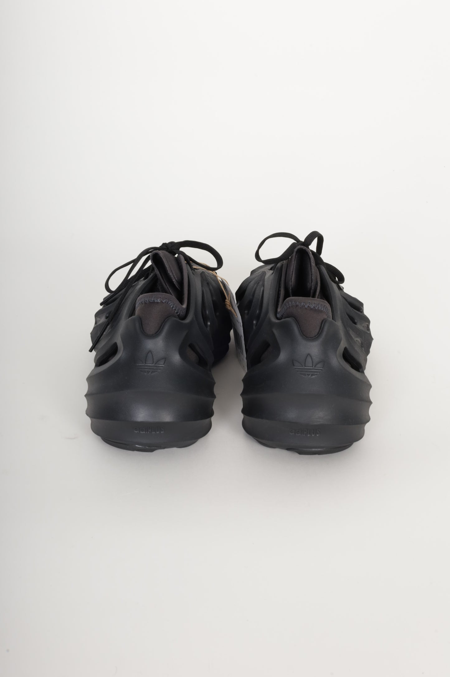 Adidas Mens Black Sneakers Size EU 40