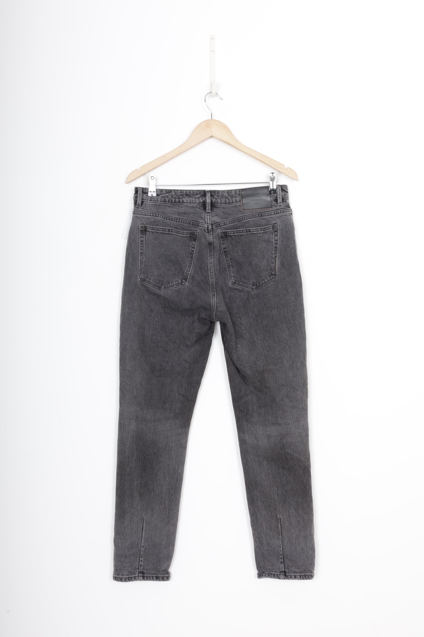 Neuw Womens Grey Jeans Size W 30