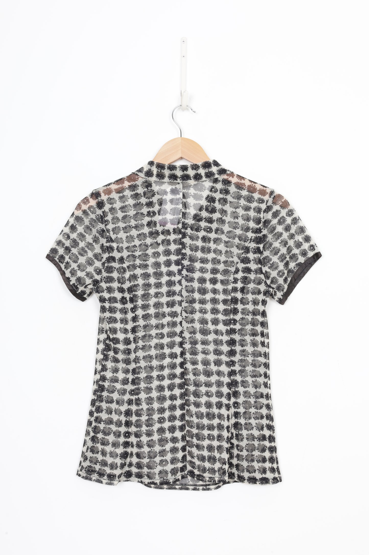 Vanilla Ink Womens Cream Shirt Size 8