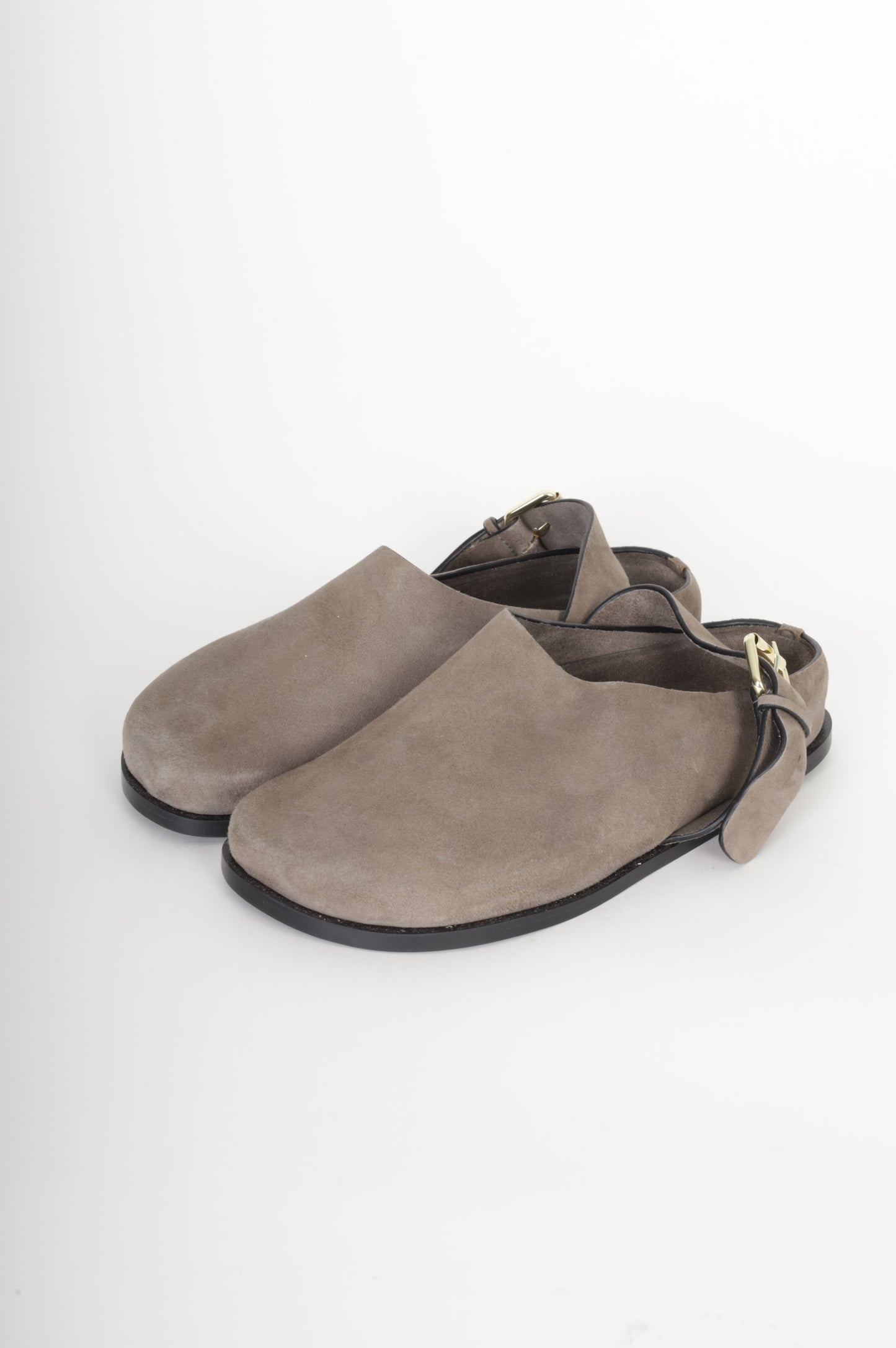 A. Emery Womens Grey Shoes Size EU 36