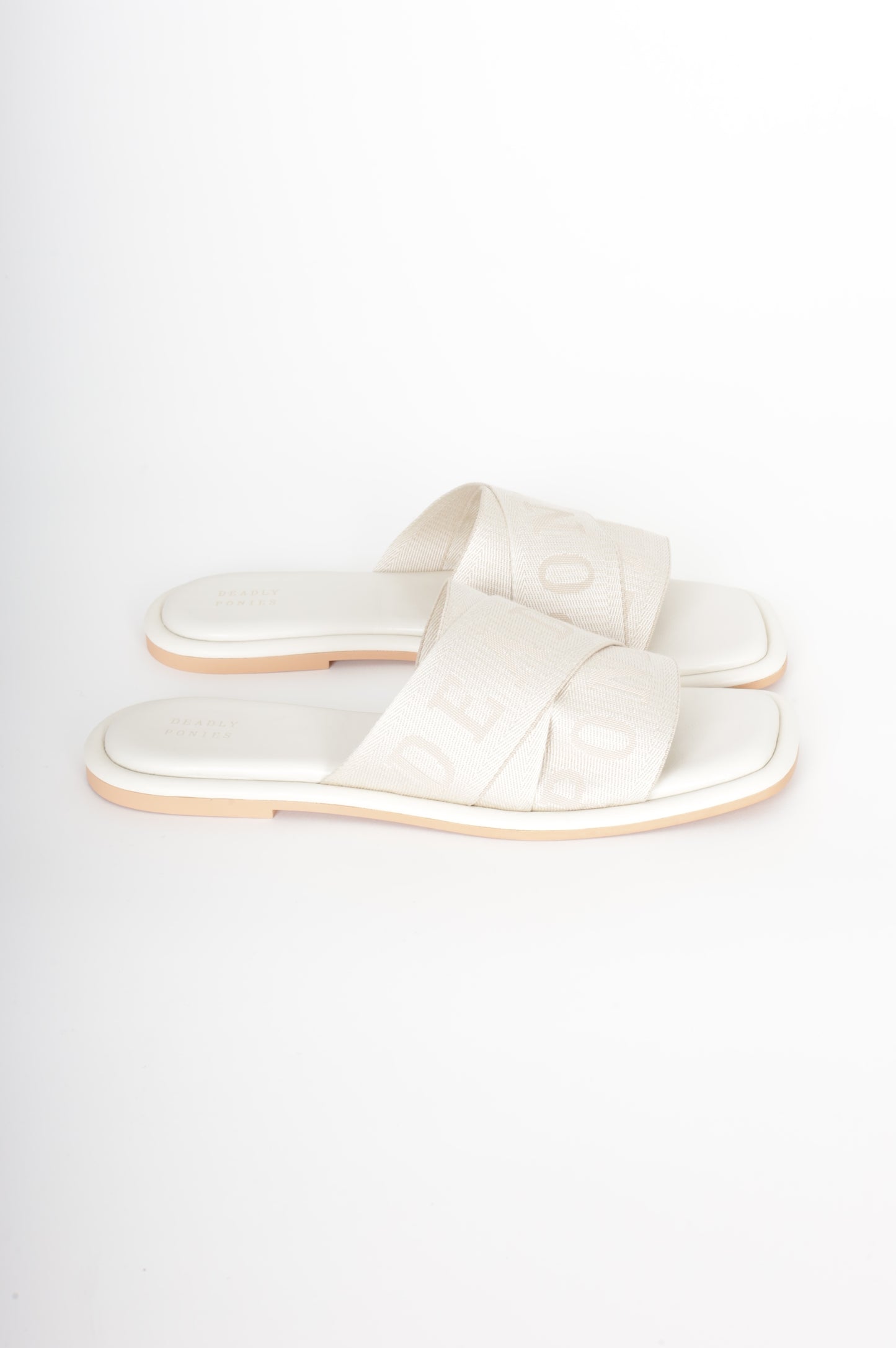 Deadly Ponies Womens White Shoes Size EU 41