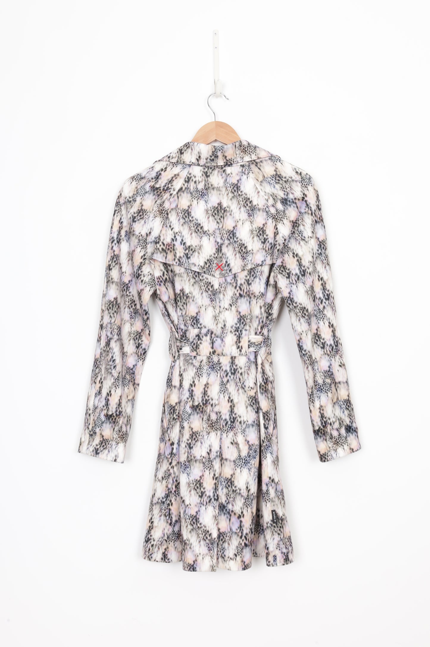 World Womens White Coat Size M