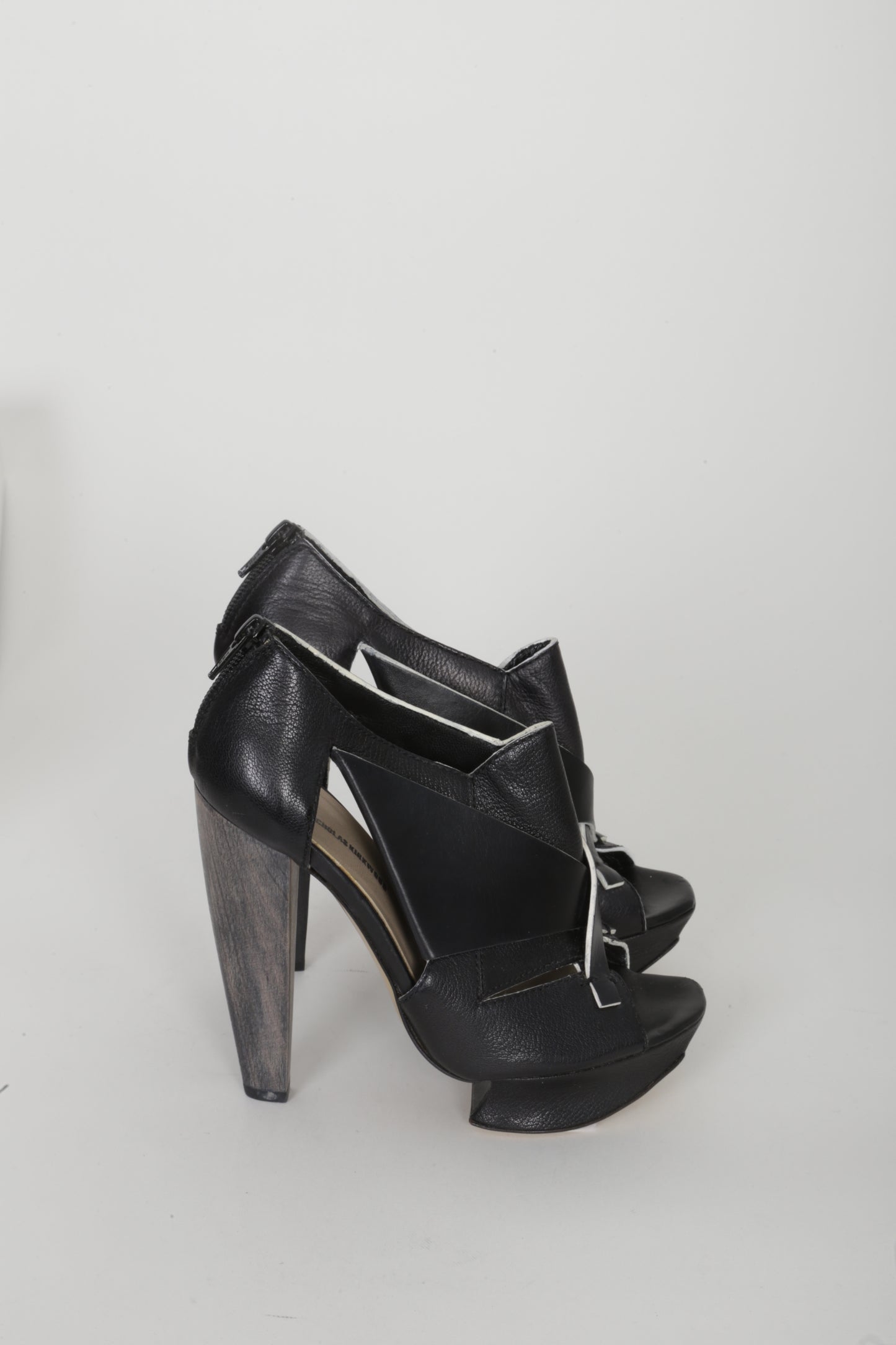 Nicholas Kirkwood Womens Black Heels Size EU 36