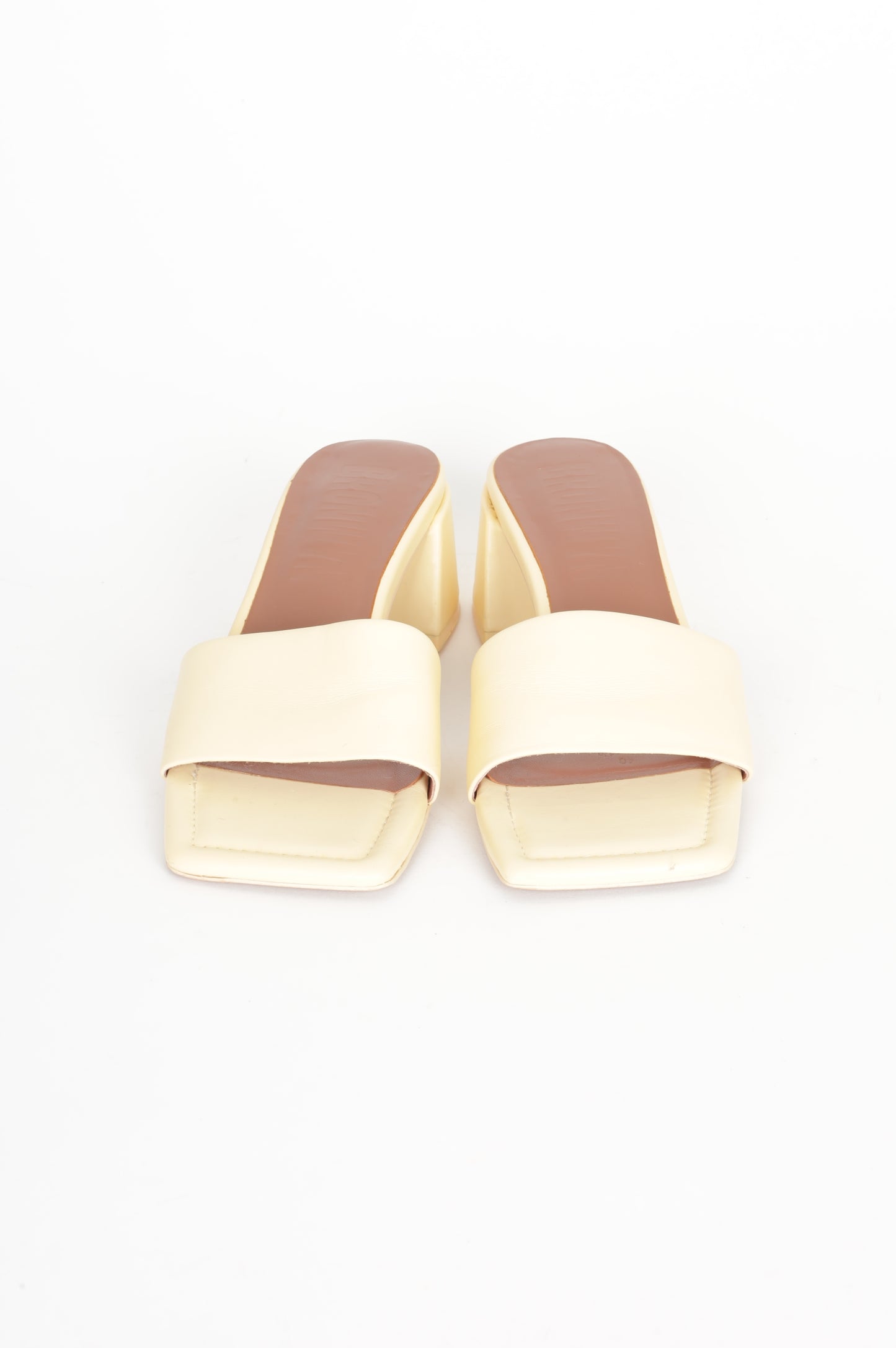 Bronwyn Womens Yellow Shoes Size EU 40