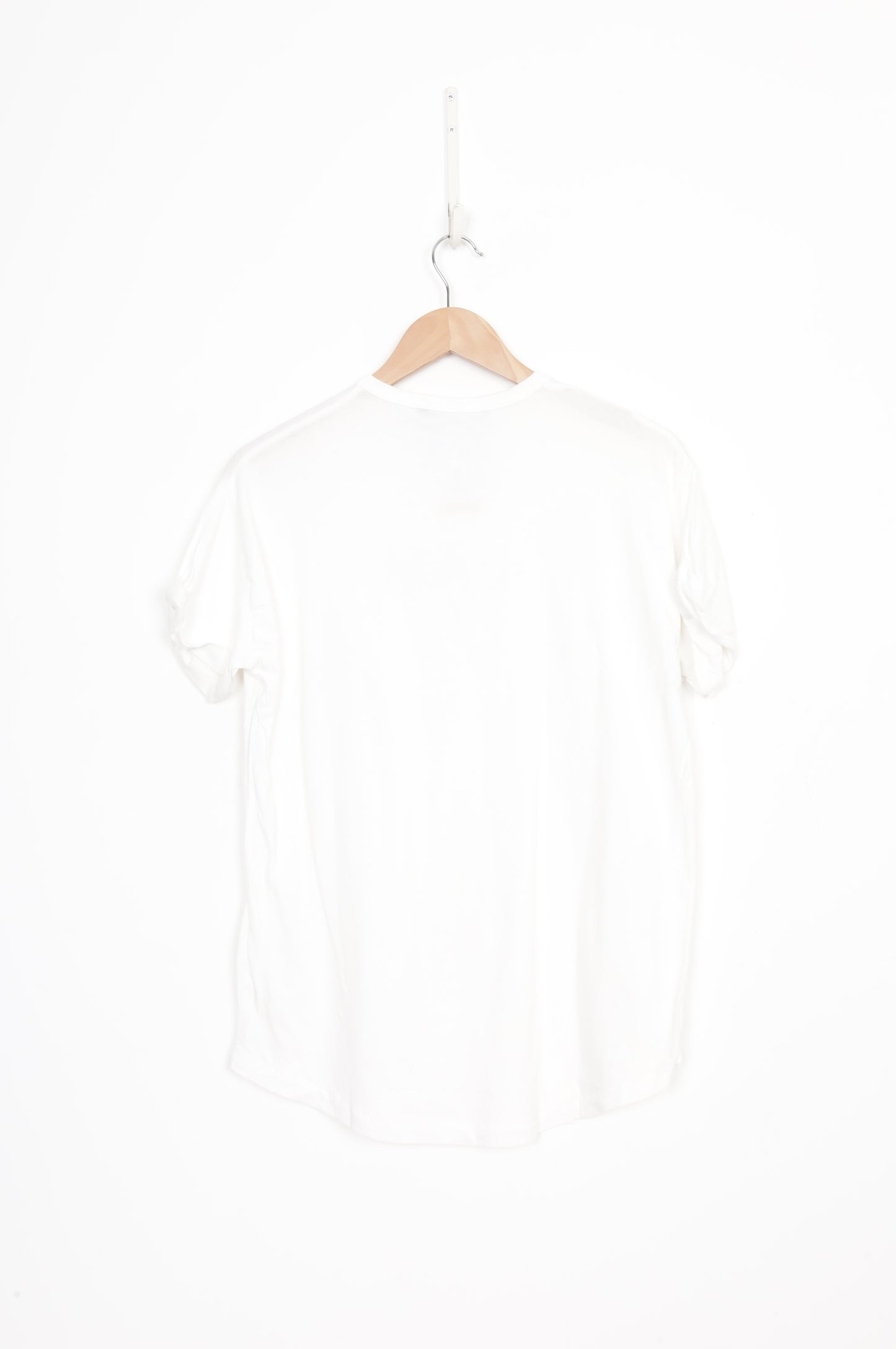 Camilla and marc Womens White T-shirt Size 6
