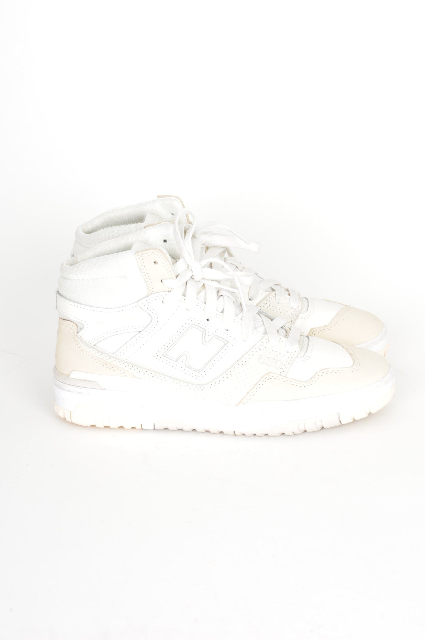 New Balance Womens Beige Sneakers Size EU 40.5