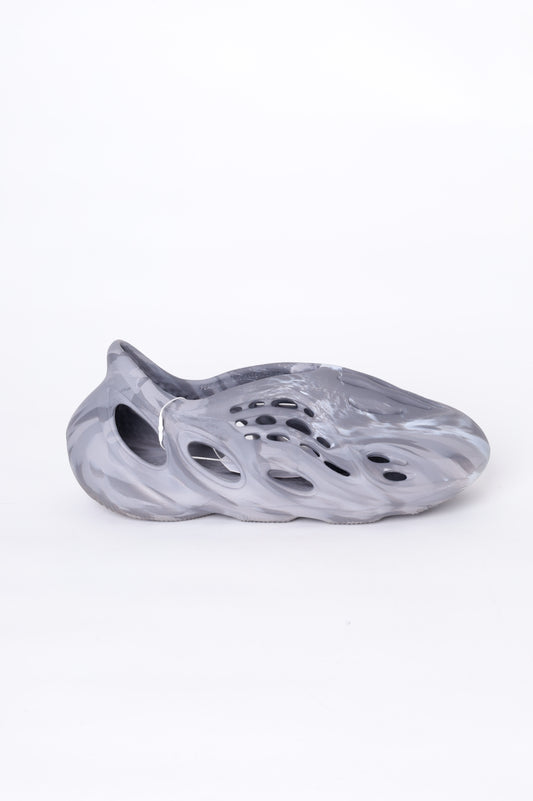 Adidas Yeezy Mens Grey Shoes Size EU 41.5