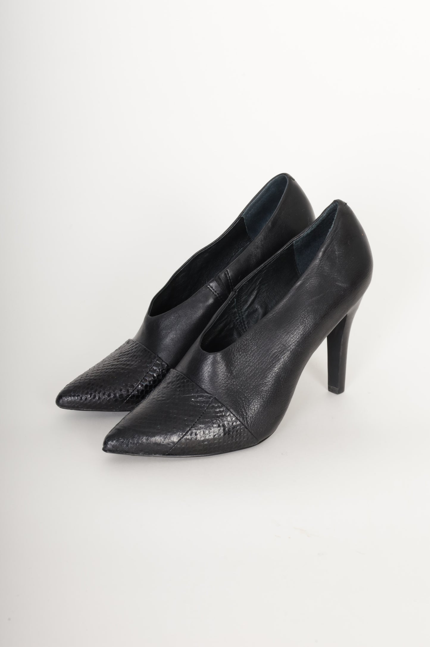 Saba Womens Black Heels Size EU 38