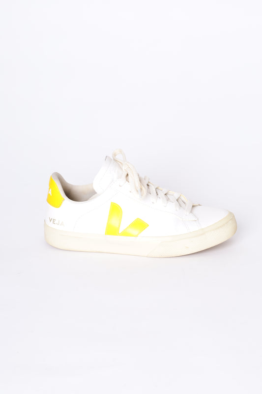 Veja Womens White Sneakers Size EU 39