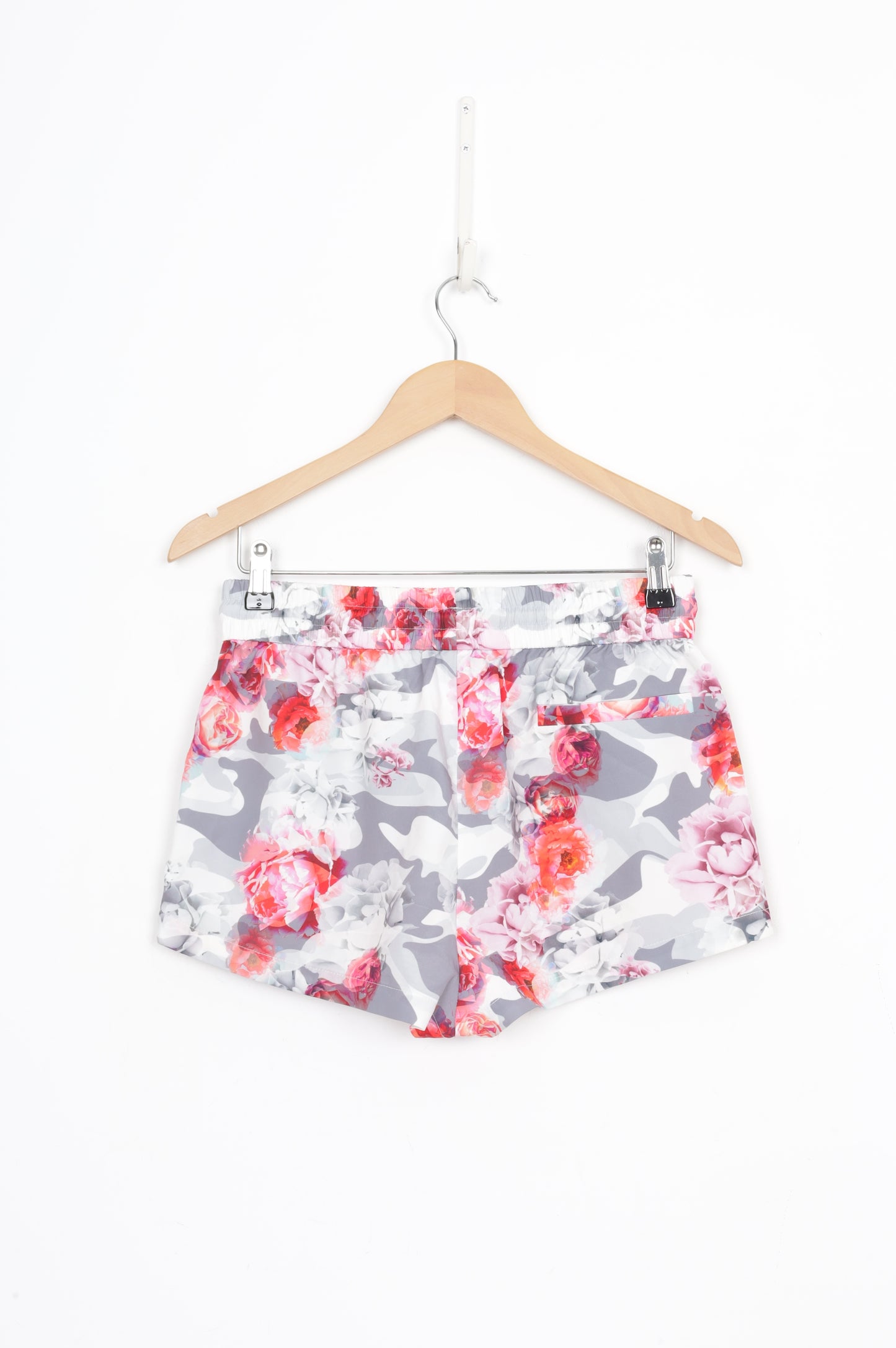 Camilla & Marc Womens White Shorts Size 8