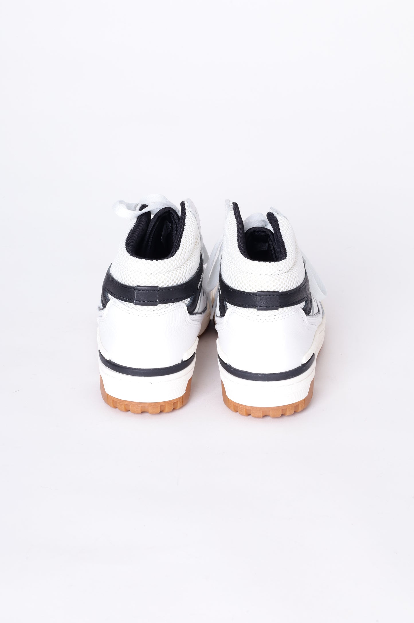New Balance Mens White Sneakers Size EU 41.5