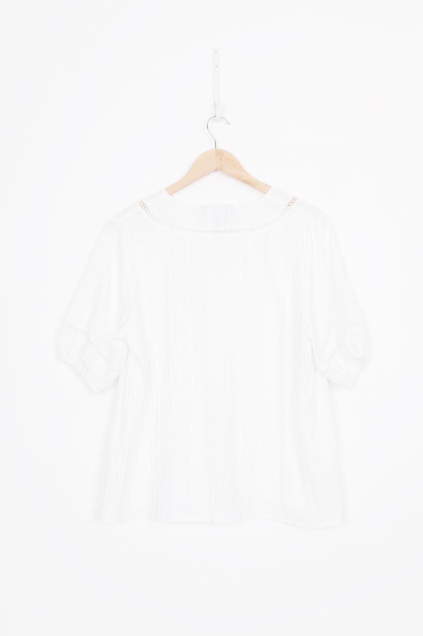 Moochi Womens White Top Size 8
