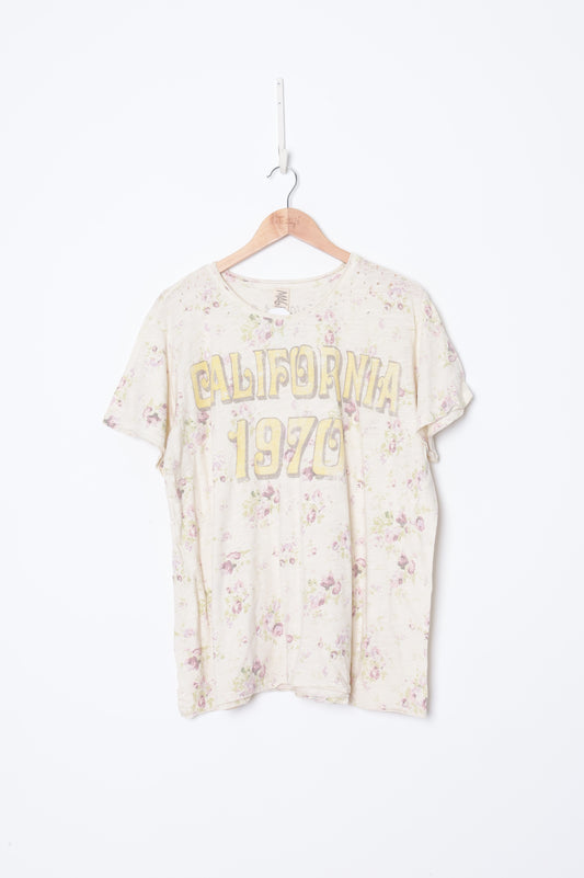 Magnolia Pearl Womens Cream T-shirt Size O/S