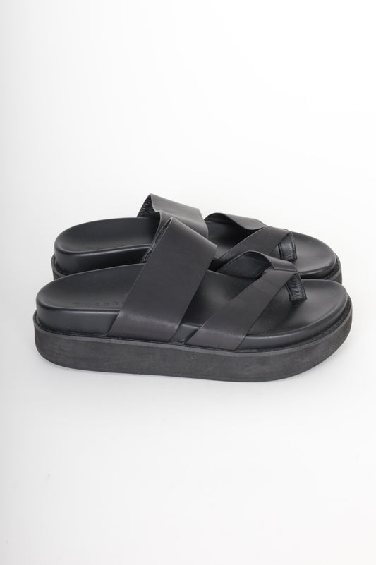 Moochi Womens Black Shoes Size EU 38