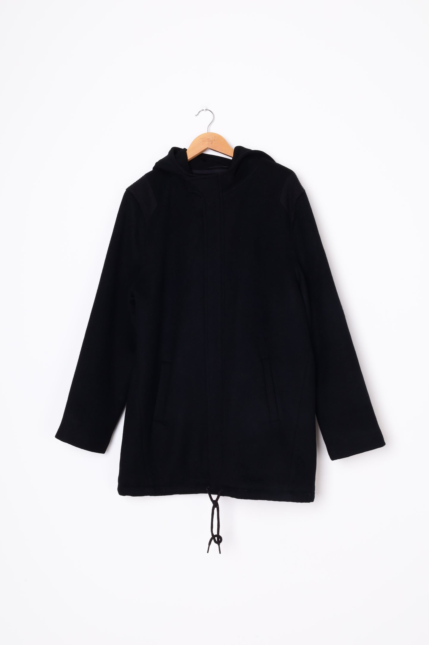 Nique Mens Black Coat Size L
