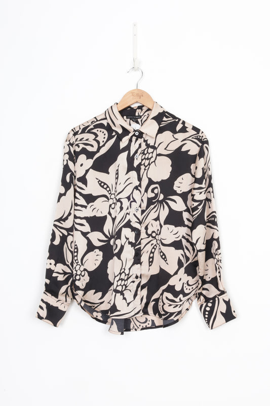 Among The Brave Womens Black Shirt Size 8