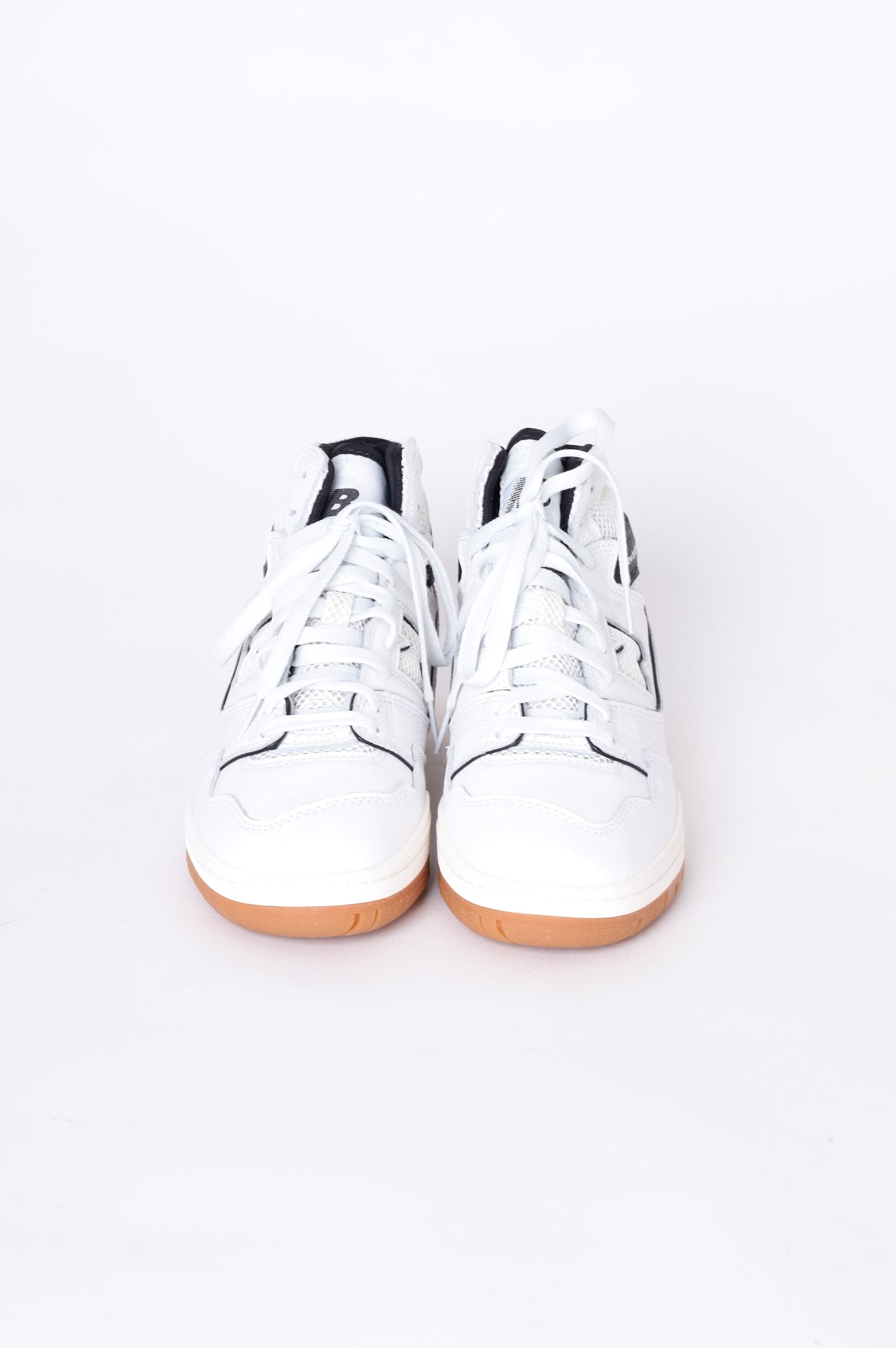 New Balance Mens White Sneakers Size EU 41.5