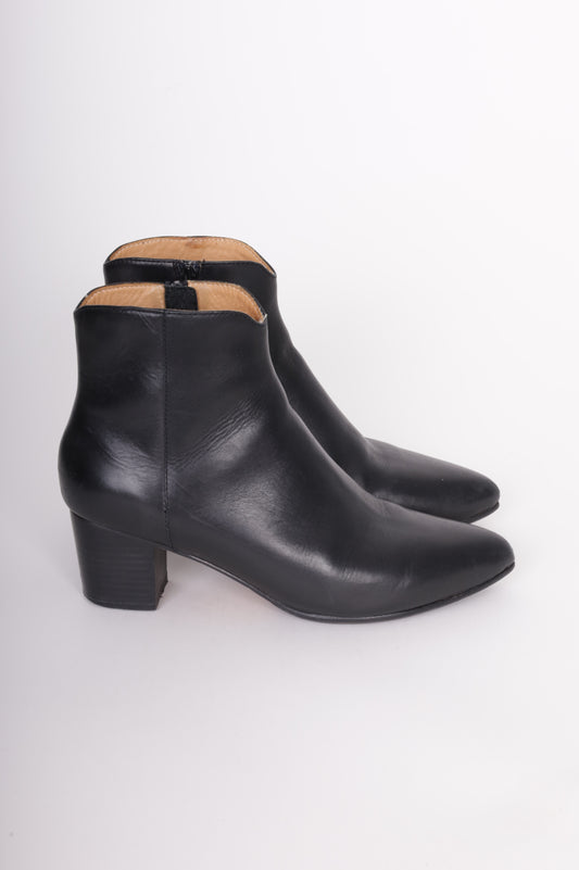 Bared Womens Black Boots  Size EU 39
