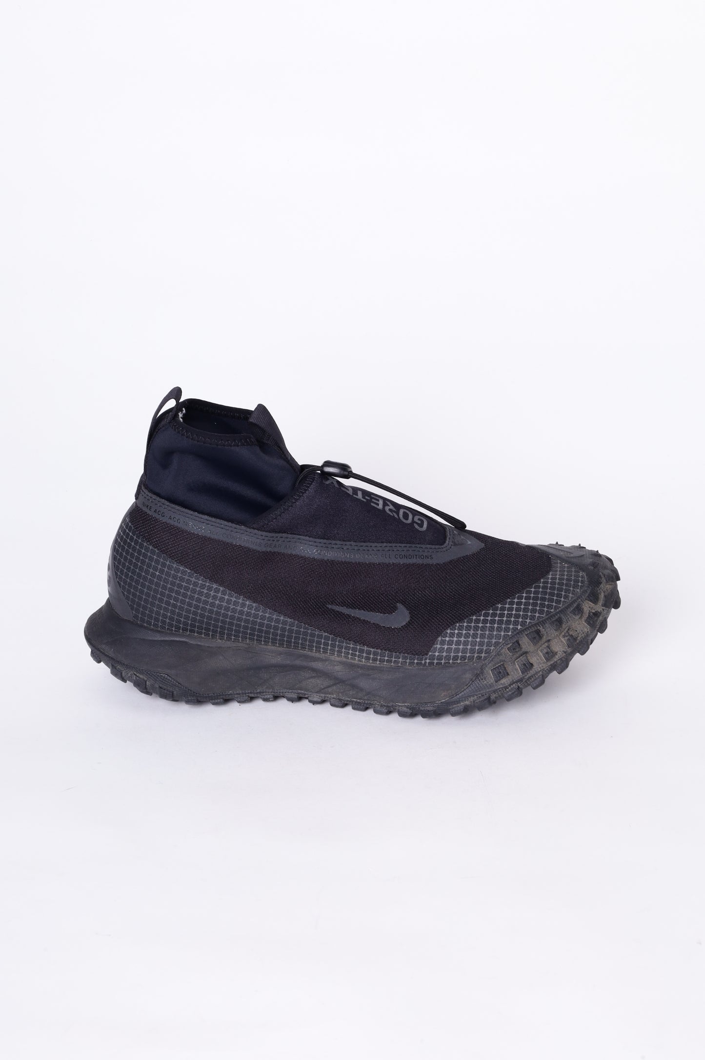 Nike ACG Mens Black Sneakers Size EU 42.5