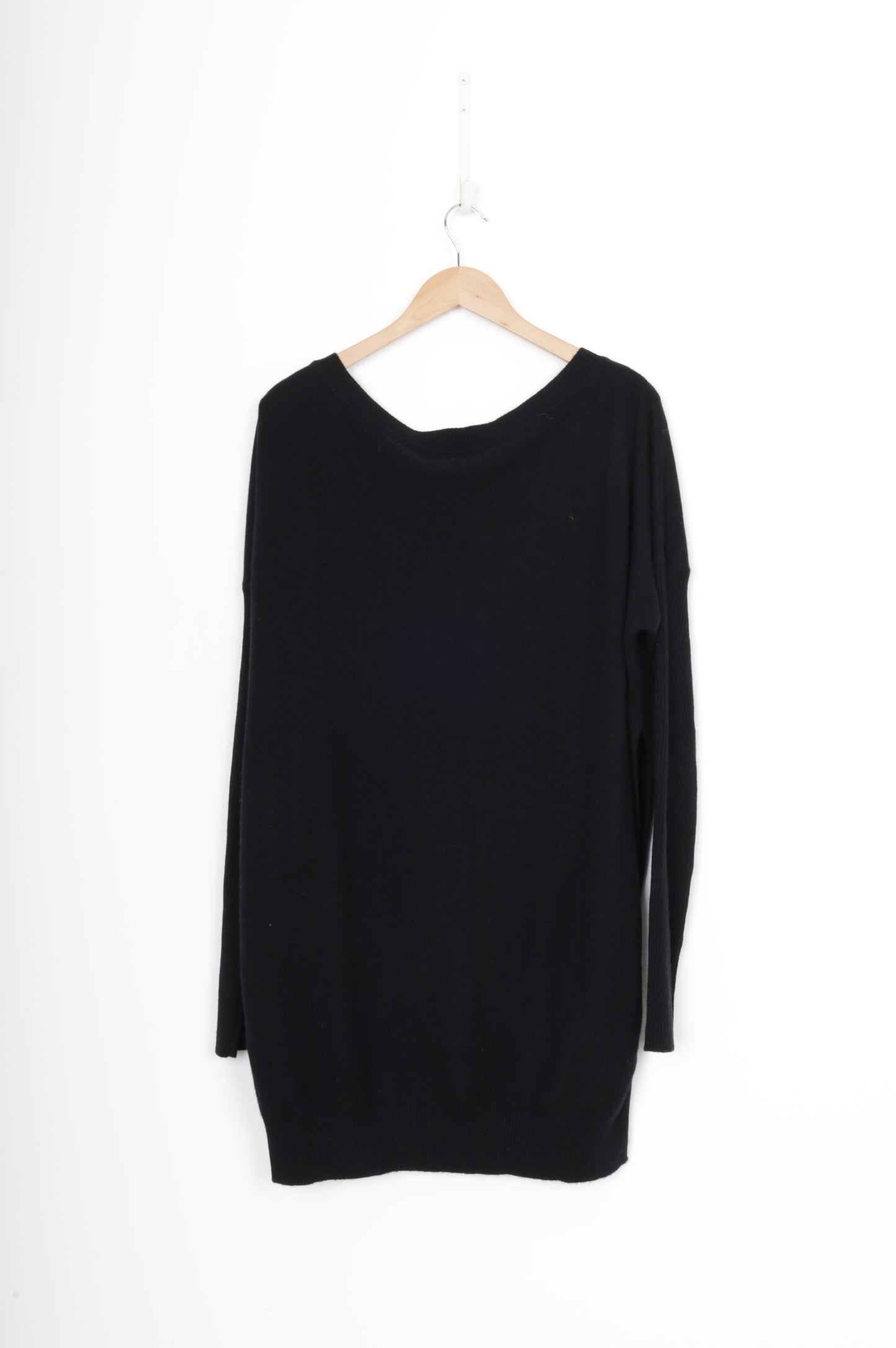 October Reign Womens Black Jumper Size 2