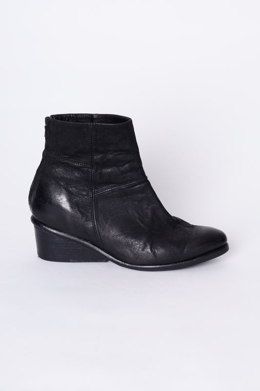 The Last Conspiracy Womens Black Boots  Size EU 40