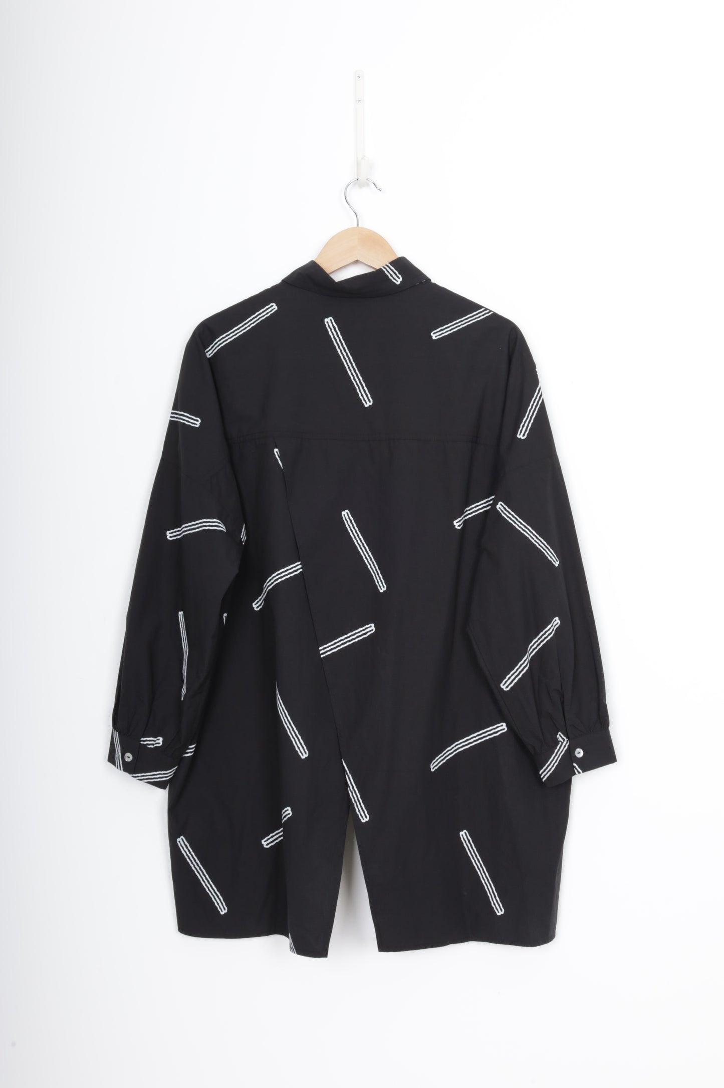Two by Two Womens Black Shirt Size L