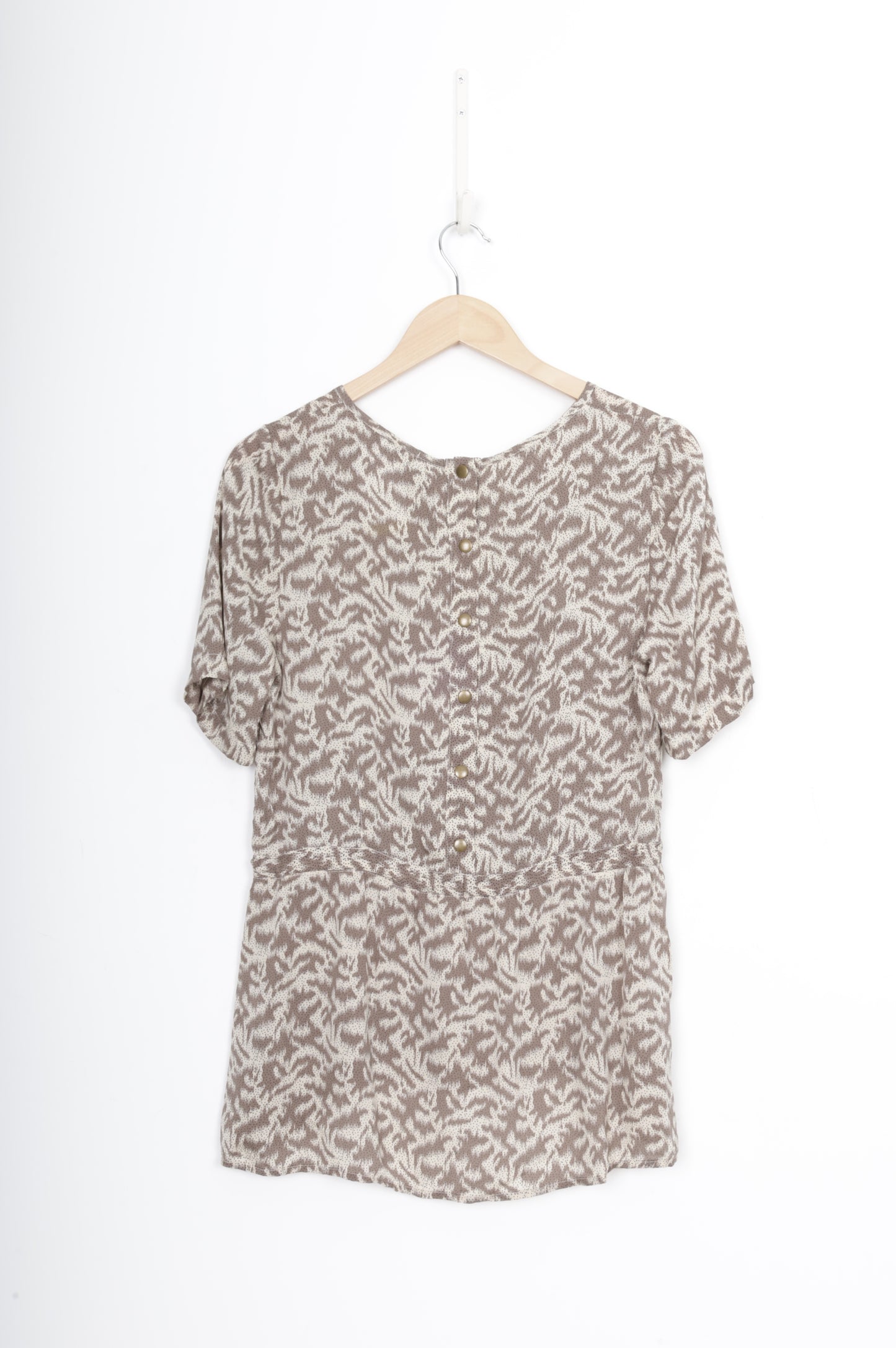Juliette Hogan Womens Beige Top Size 10