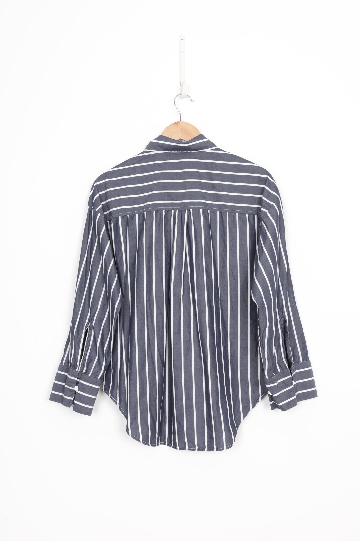 Assembly Label Womens Blue Shirt Size 6