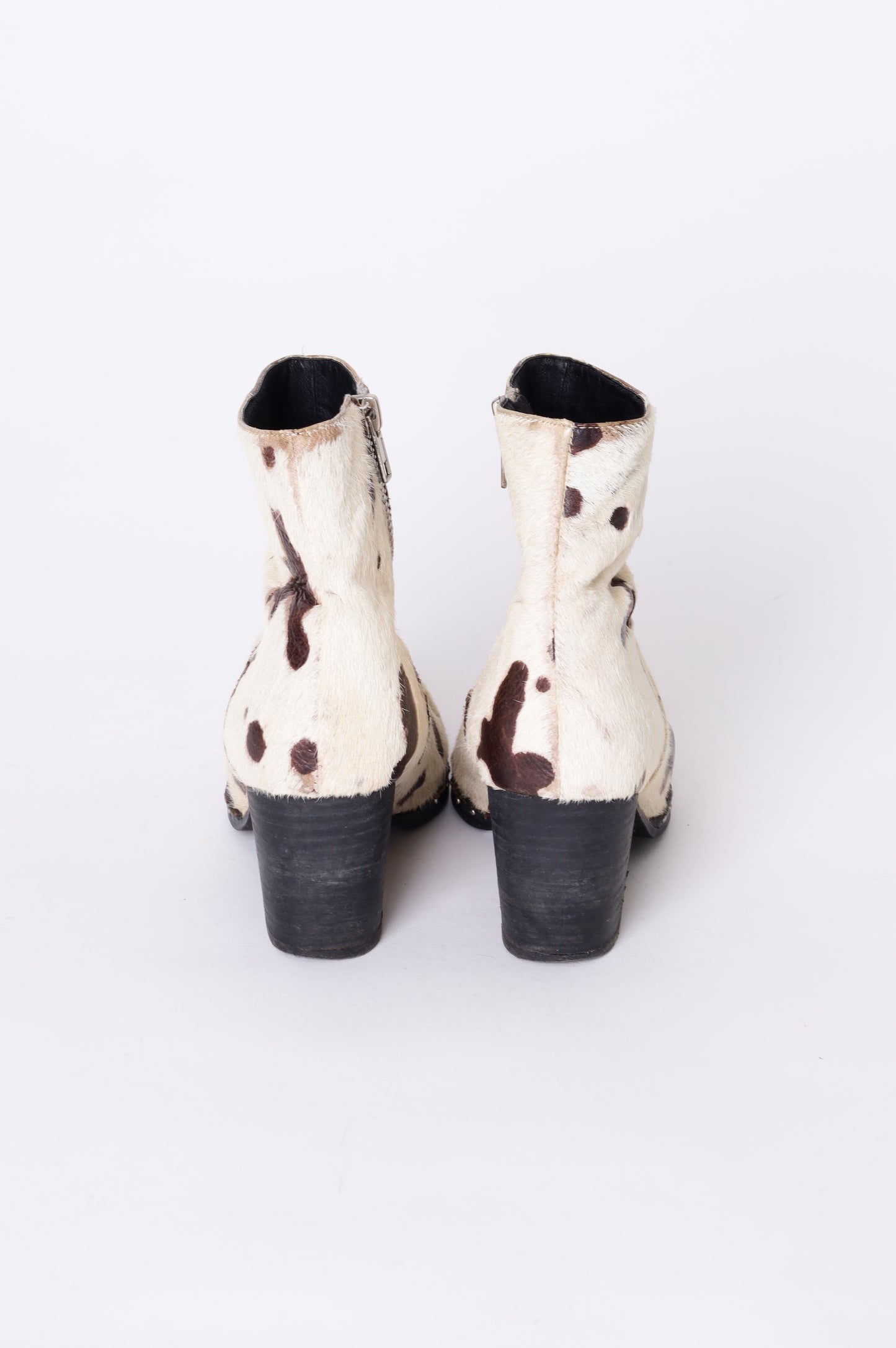 Urge Womens White Boots  Size EU 36