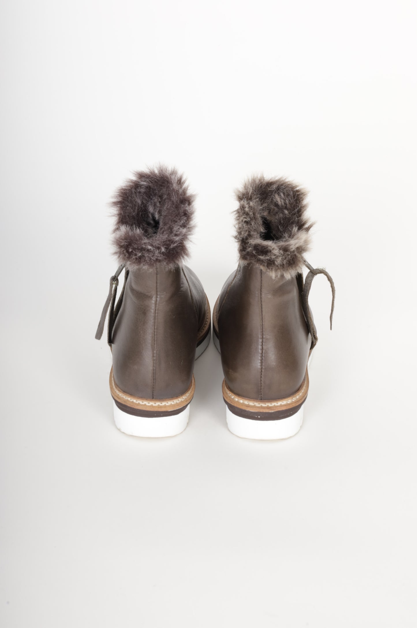 EOS Womens Brown Boots  Size EU 37