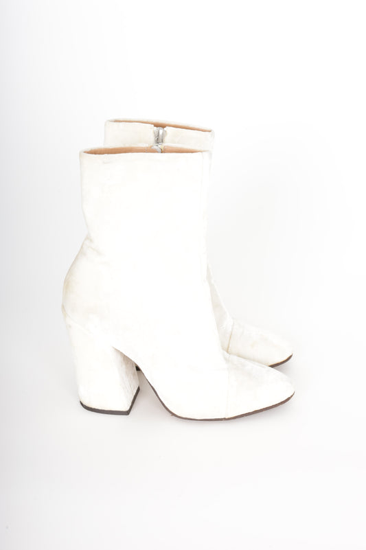 Dries Van Noten Womens White Boots  Size EU 36