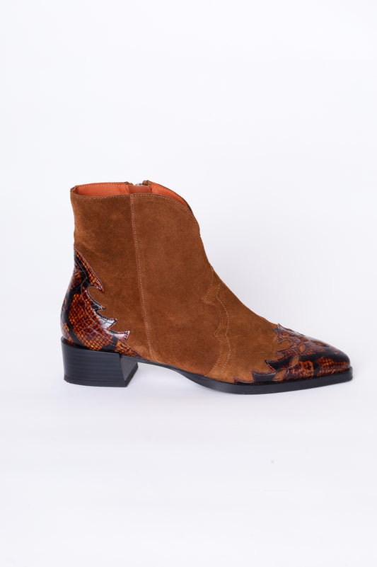 Dansi Womens Brown Boots  Size EU 38