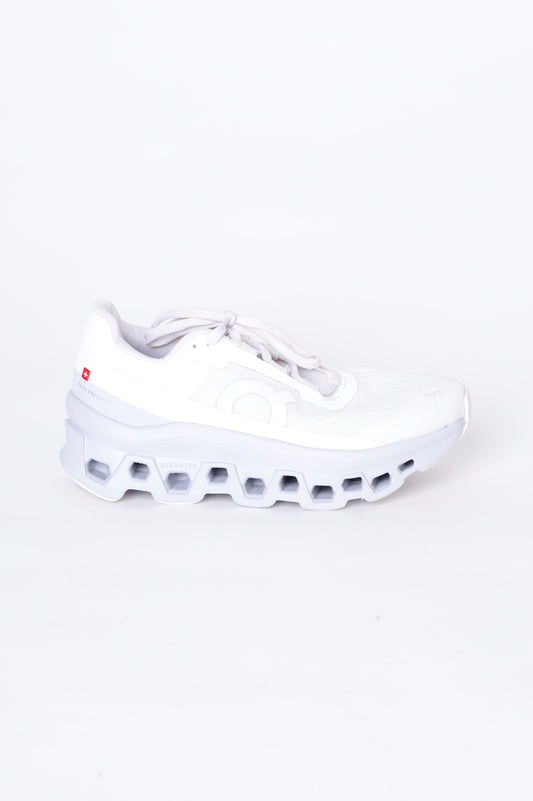 On Womens White Sneakers Size EU 36