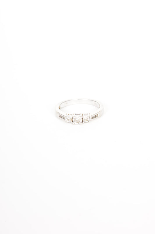 Michael Hill Womens Silver Ring Size 7.5