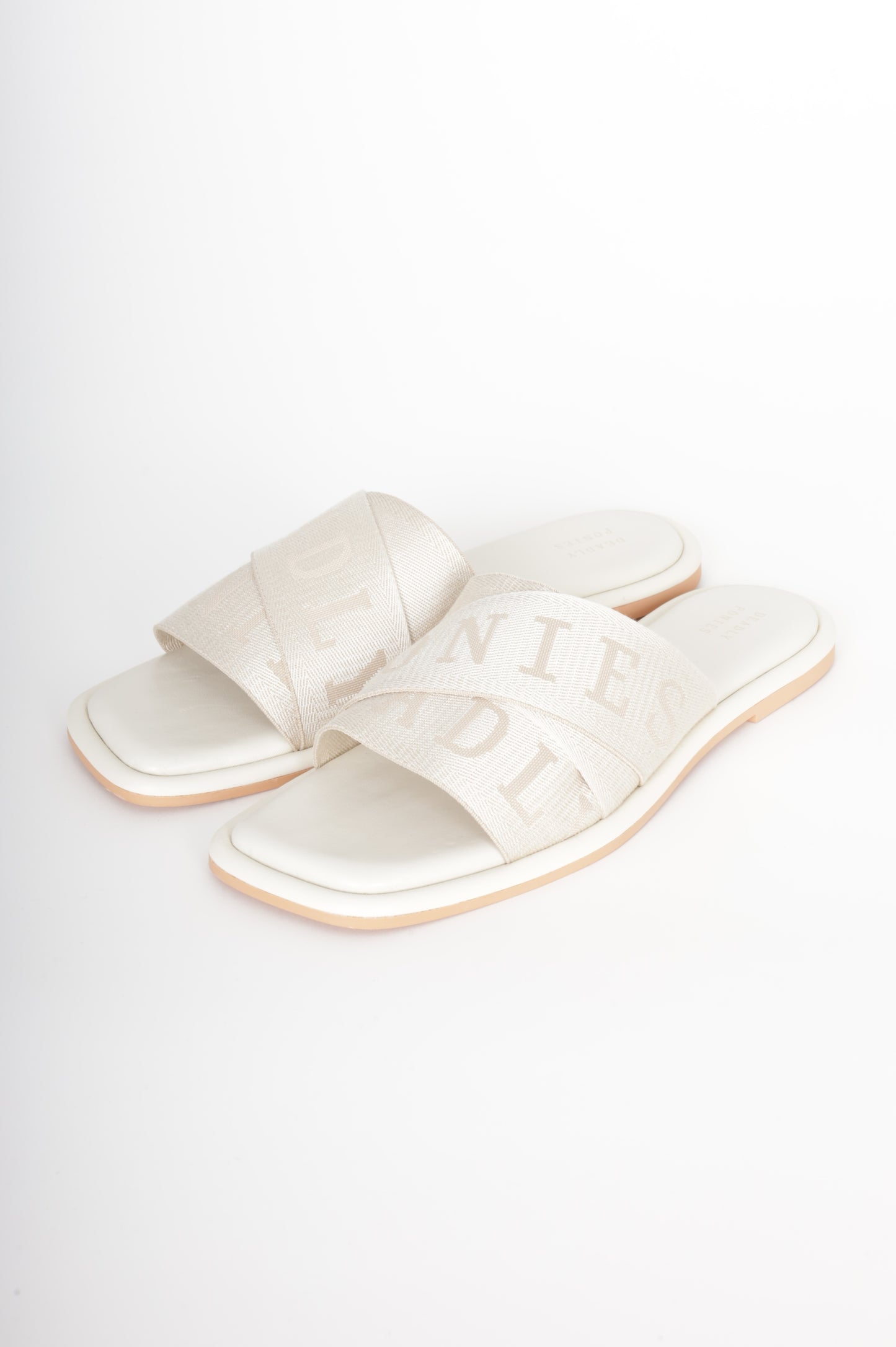 Deadly Ponies Womens White Shoes Size EU 41