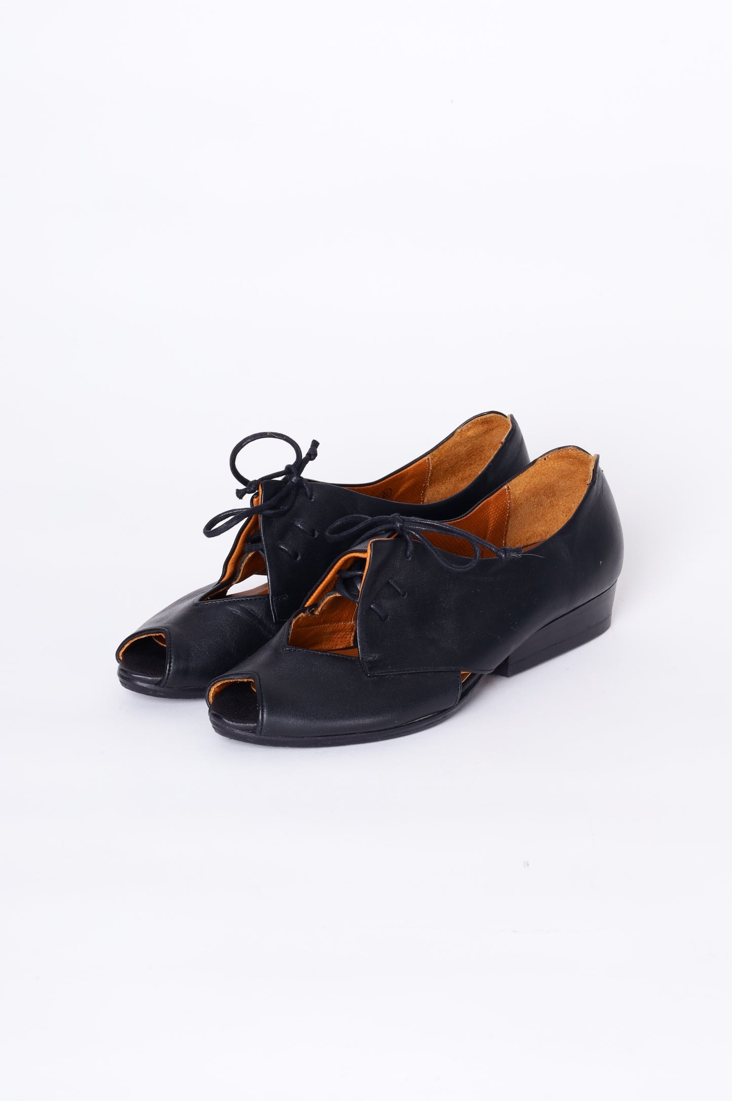 Tracey Neuls Womens Black Shoes Size EU 36