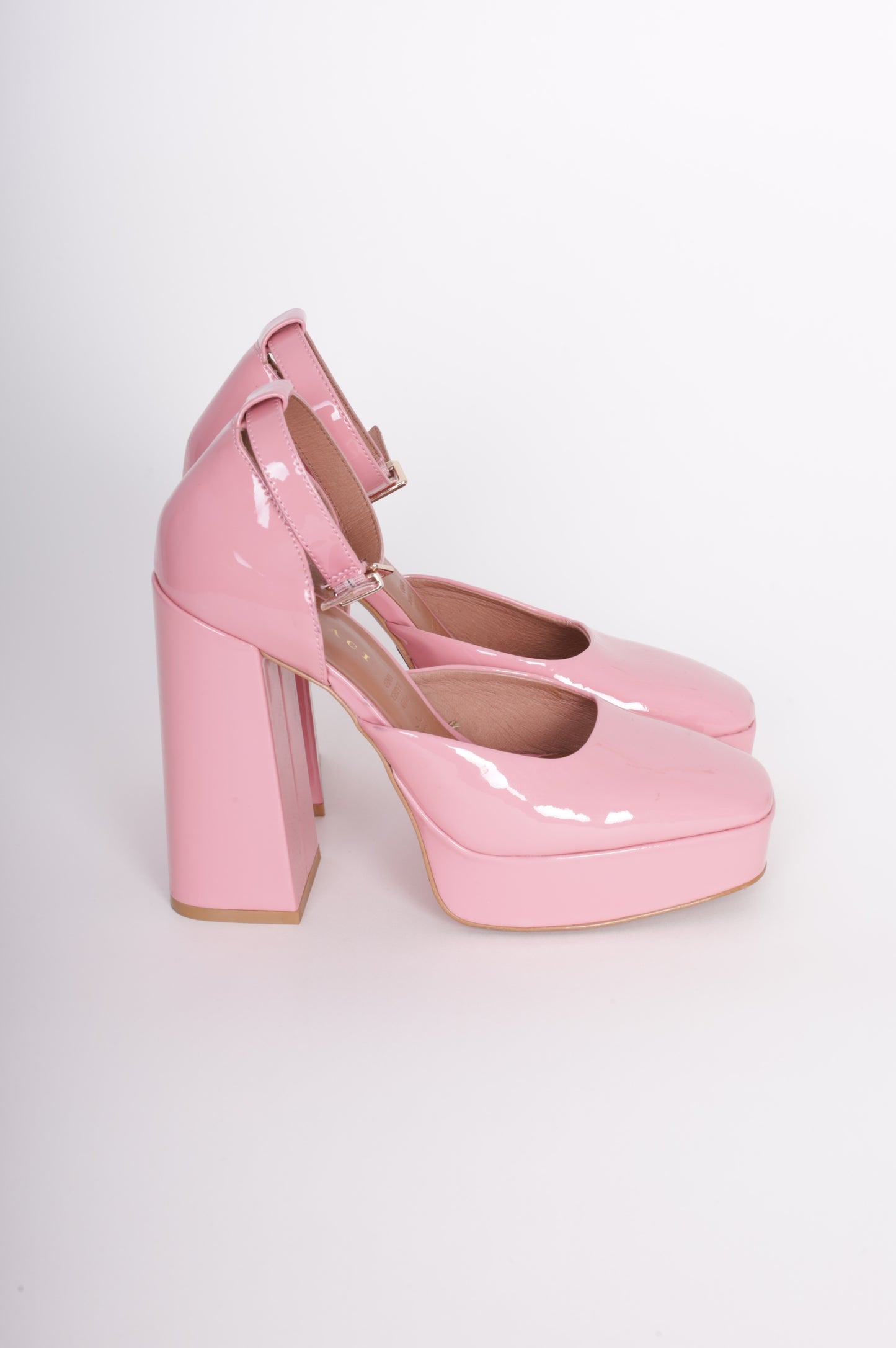 Mi Piaci Womens Pink Shoes Size EU 36