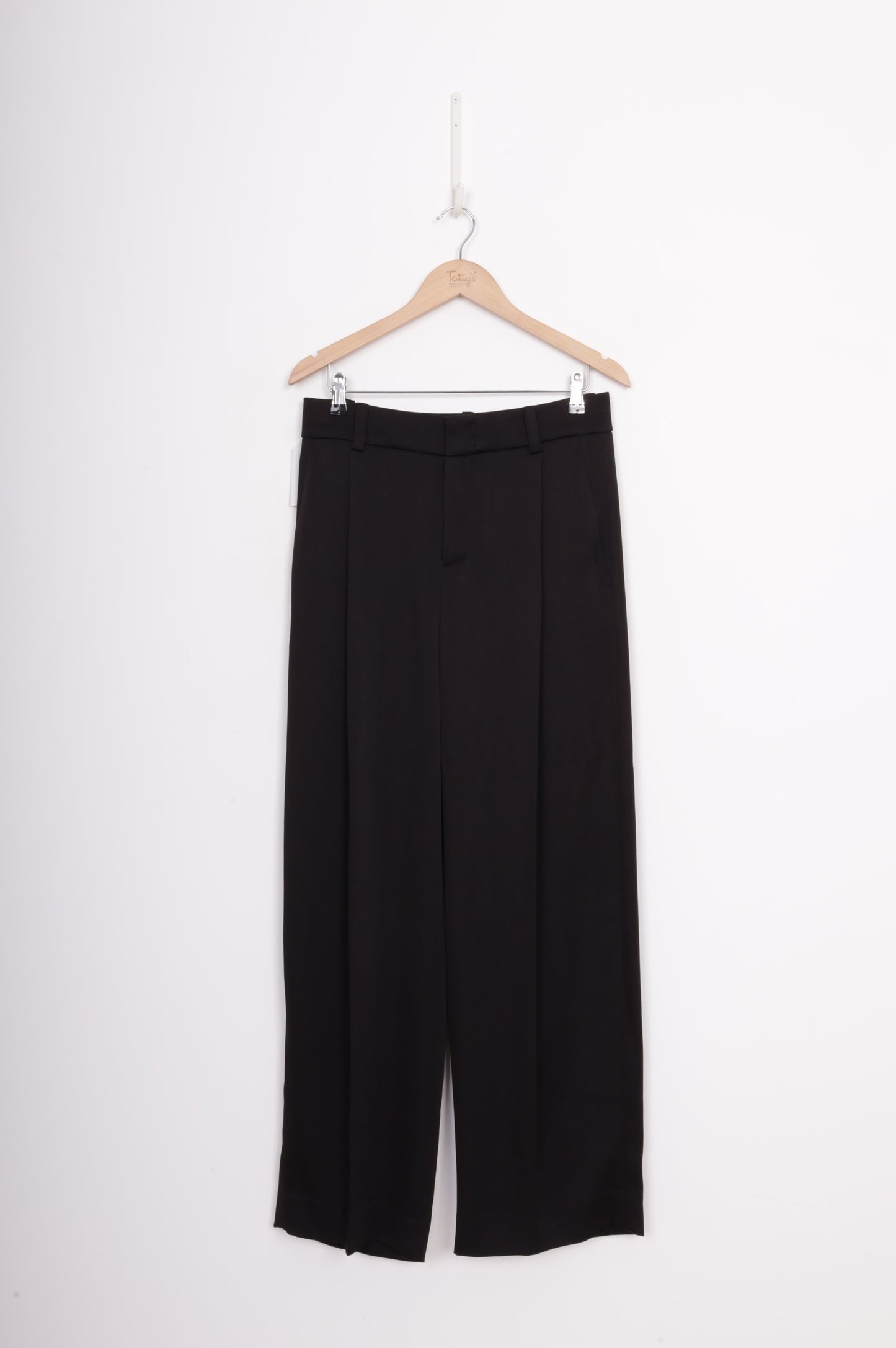 Vince. Womens Black Pants Size 8