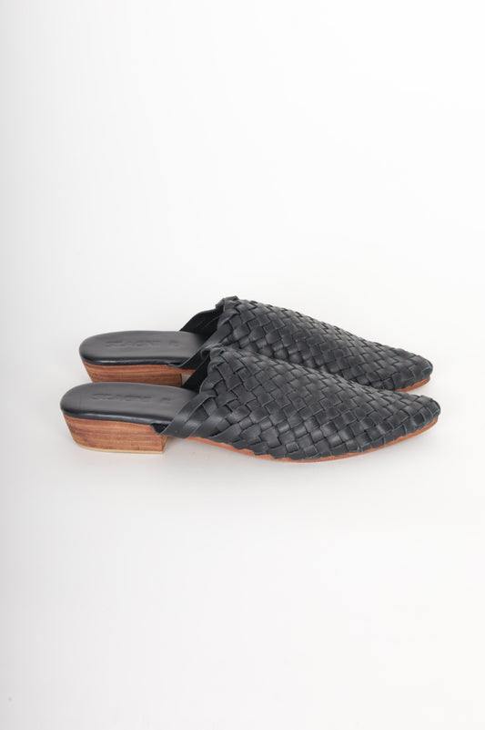 St. Agni Womens Black Shoes Size EU 42
