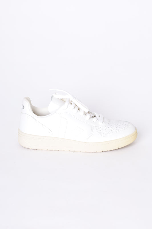 Veja Womens White Sneakers Size EU 39
