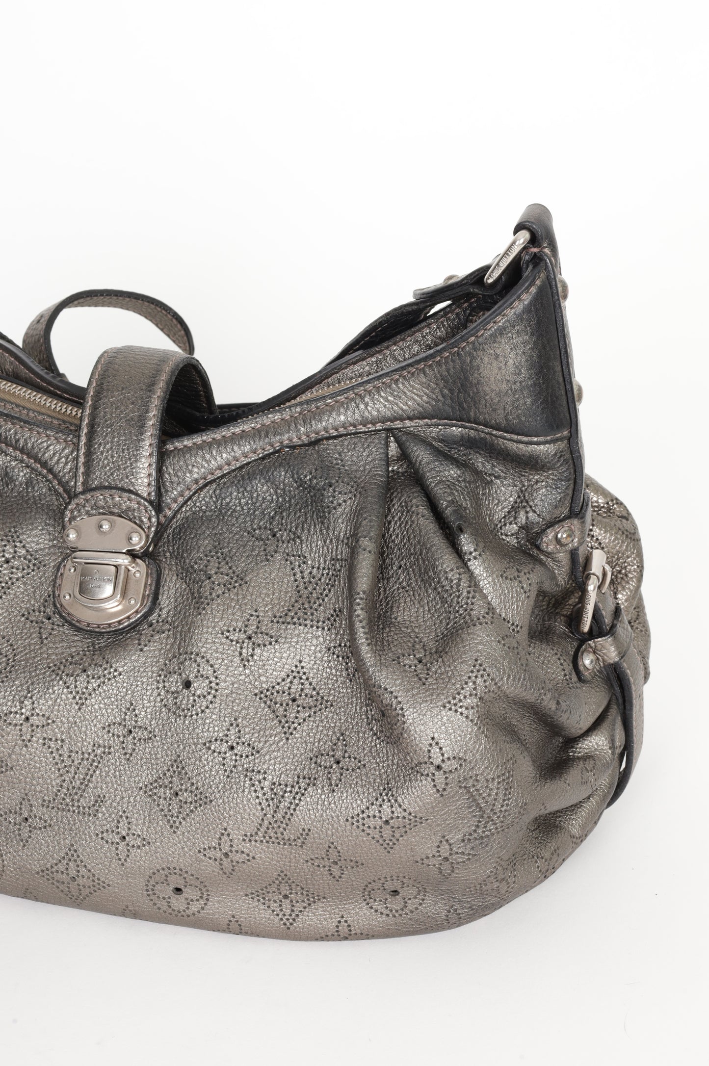 Louis Vuitton Womens Metallic Bag Size O/S
