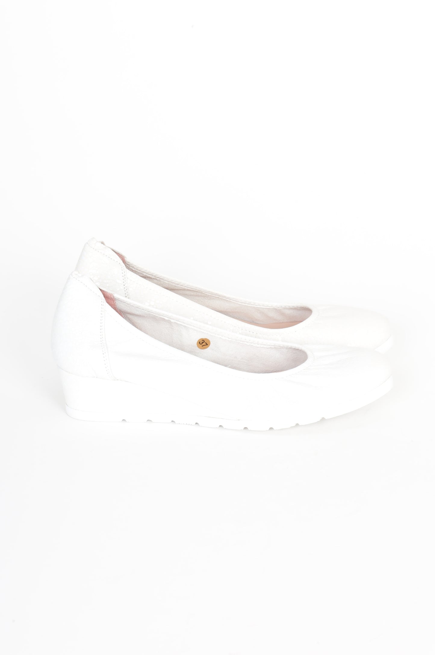 Sabrinas Womens White Shoes Size EU 38