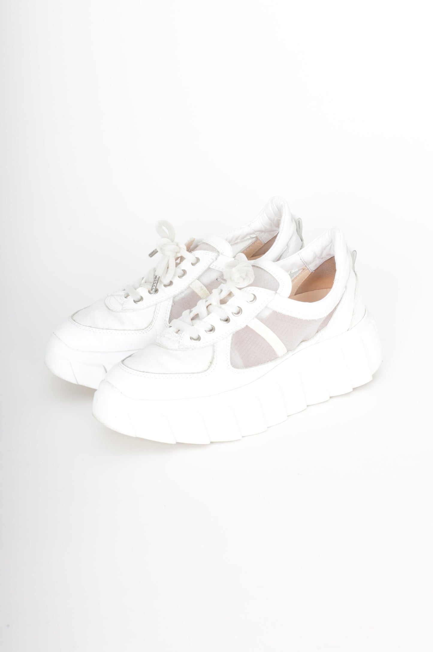 AGL Womens White Shoes Size EU 42