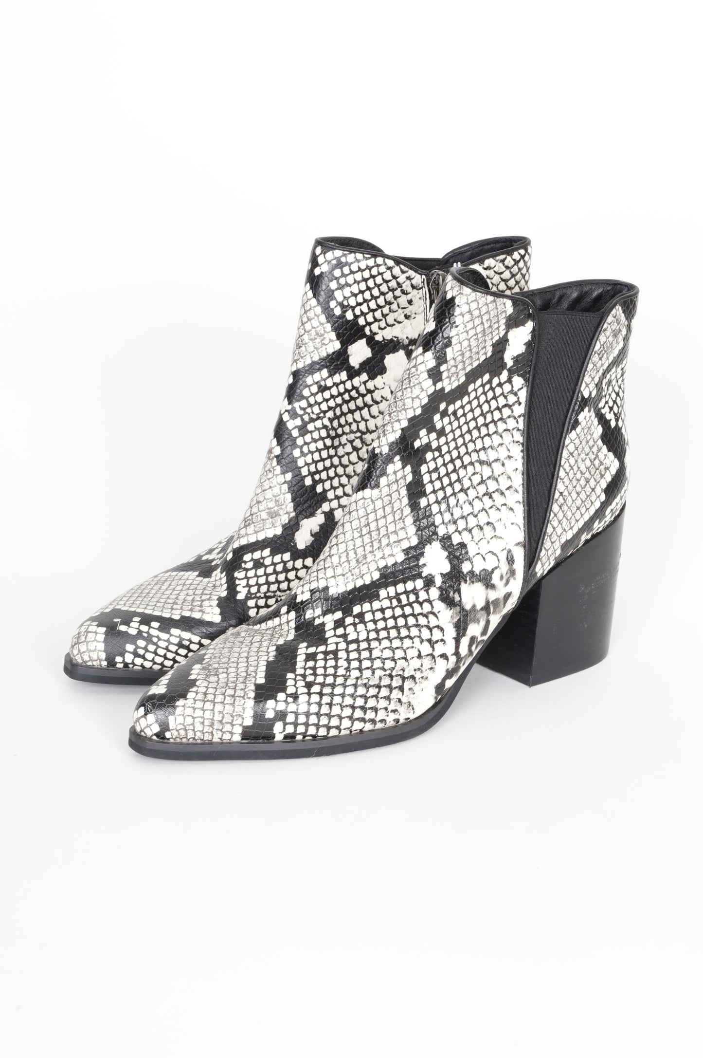 Alma en Pena Womens White Boots  Size EU 39