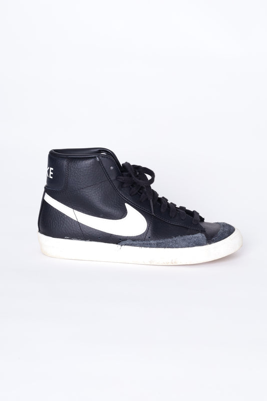 Nike Mens Black Sneakers Size EU 42.5